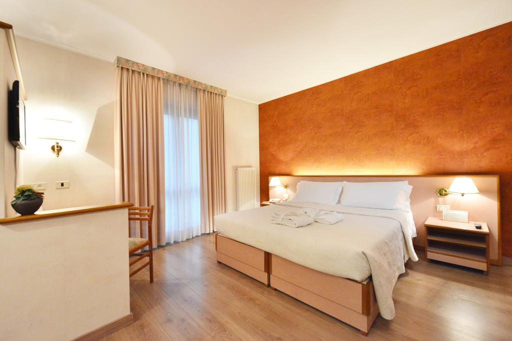 Châtillon La Rocca Sport & Benessere מראה חיצוני תמונה