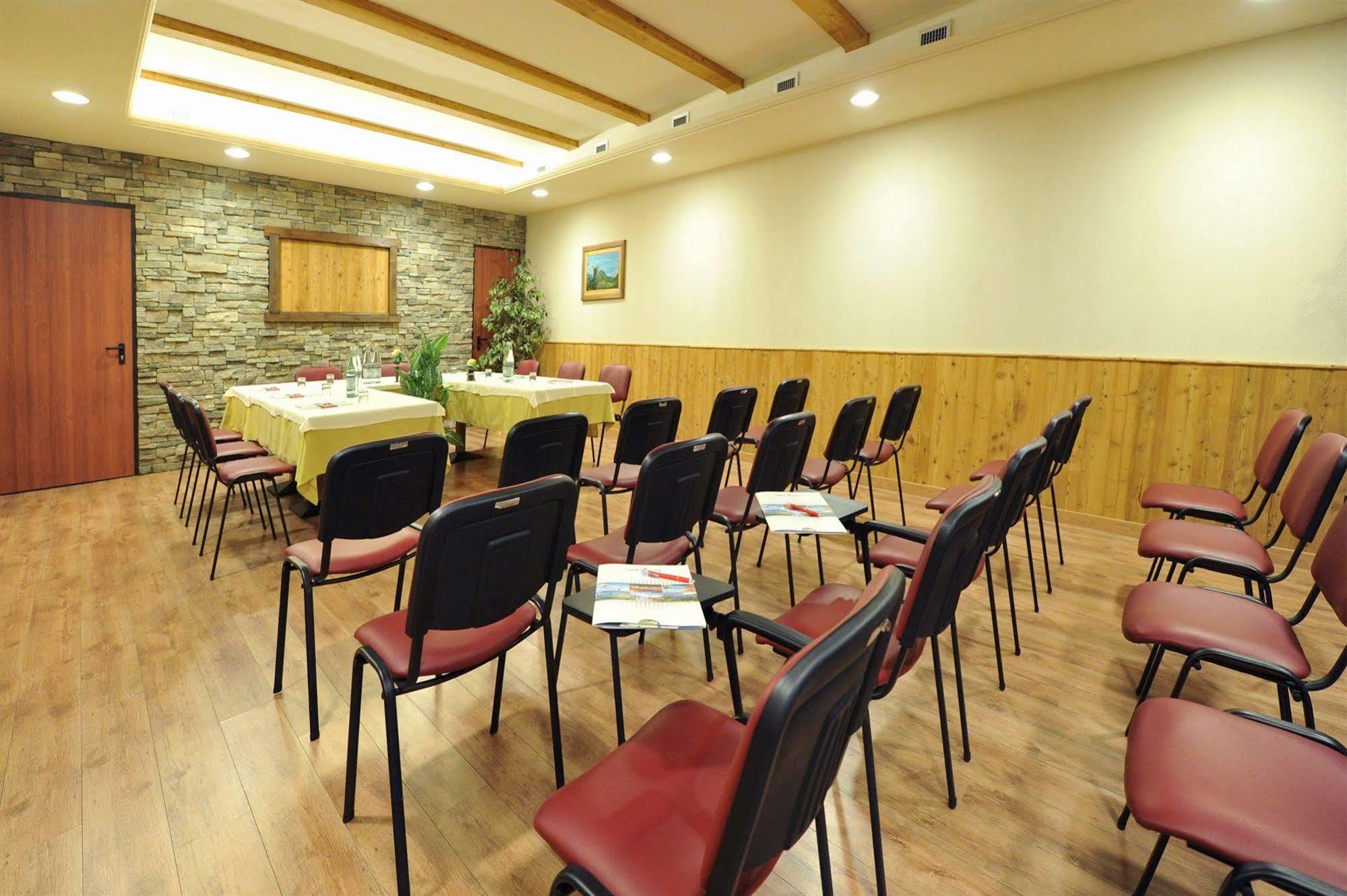 Châtillon La Rocca Sport & Benessere מראה חיצוני תמונה